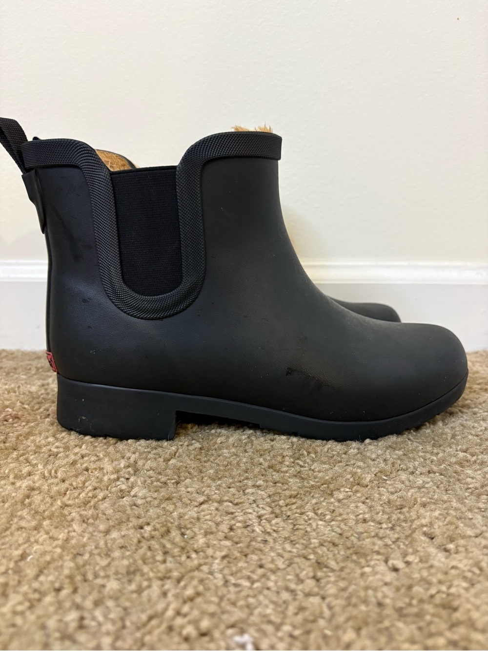 chooka Black Chelsea Short Rain Booties